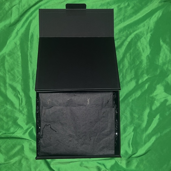 Yves Saint Laurent Black and Gold Large Accessory Box - Picture 5 of 10